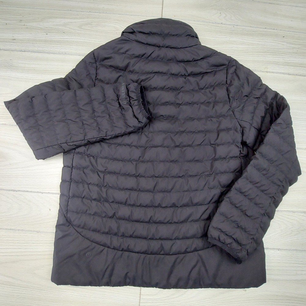 Lululemon Lightweight Relaxed-Fit Down Jacket Womens 8 Black Puffer 700 Goose - Picture 3 of 8